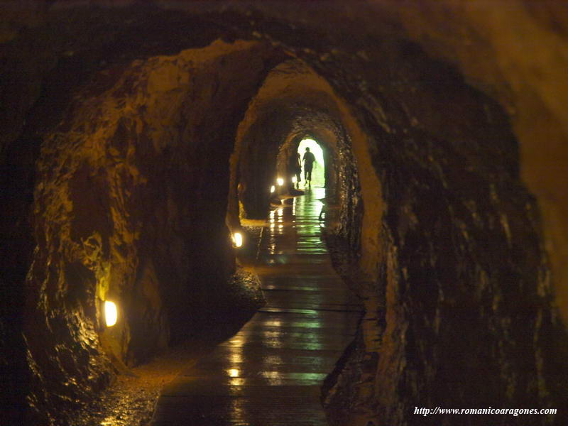 TUNEL DE SALIDA DE LA GRUTA IRIS